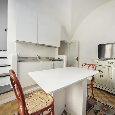 Hostdomus - Almare アラッシオ